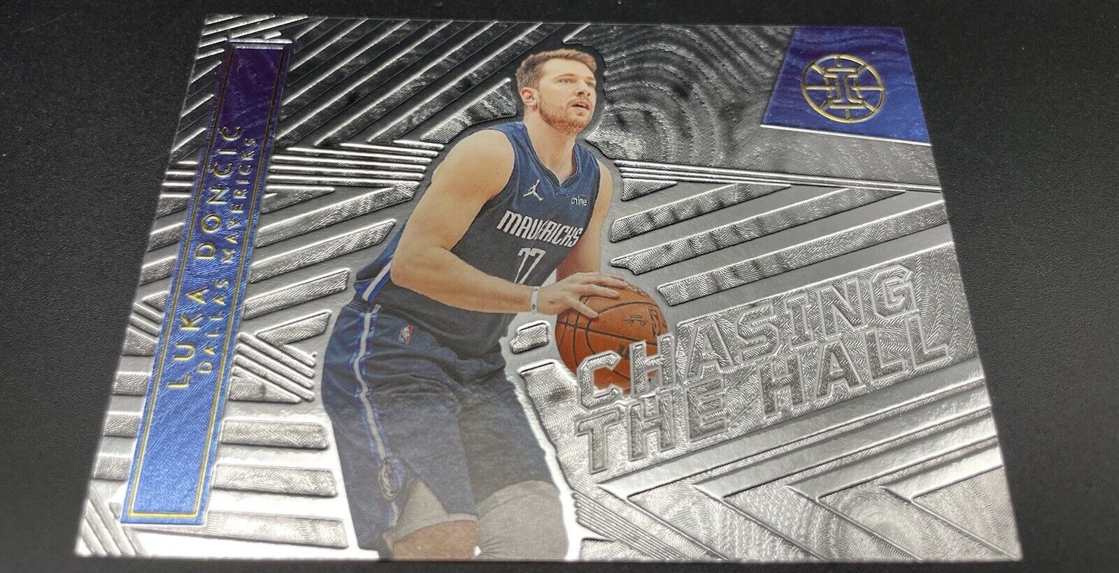 2021-22 Panini Illusions #7 Luka Doncic Chasing the Hall