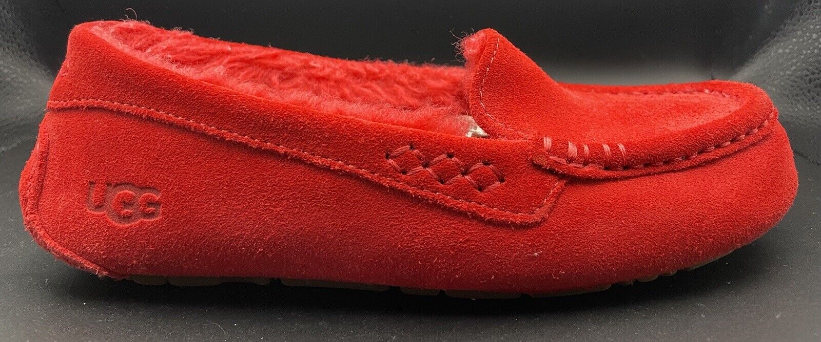 Womens Suede Ugg Moccasin Marrah Red size 5 used great condition