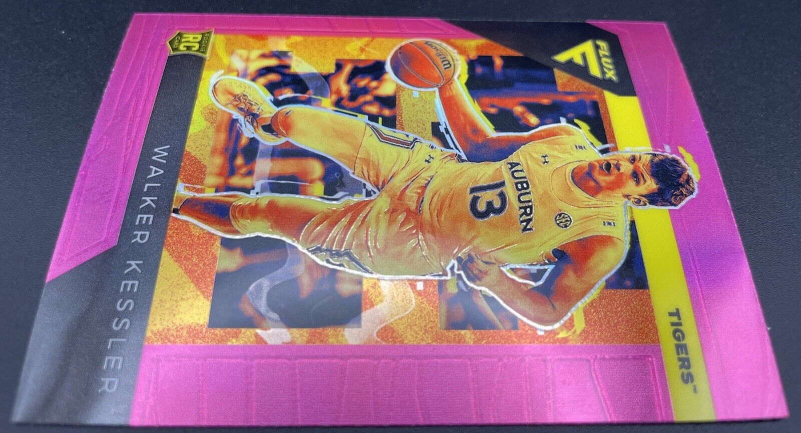 Walker Kessler 2022 Panini Chronicles Pink Flux #16 RC Utah Jazz