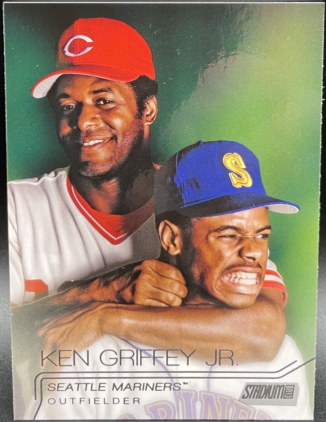 The Griffey’s Ken Griffey Senior & Ken Griffey Jr  Score & Upper Deck  