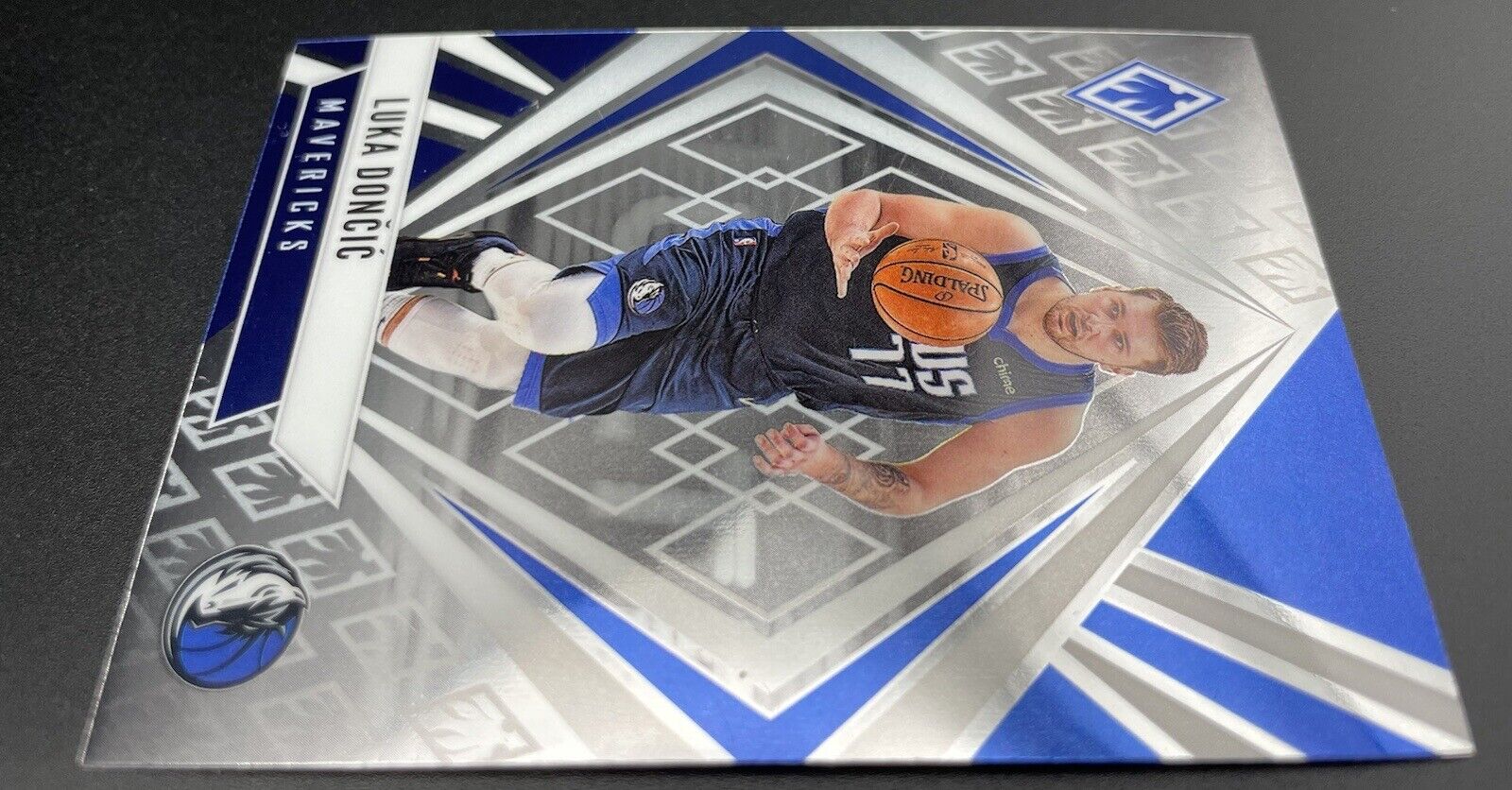 2020-21 Panini Chronicles - Phoenix #575 Luka Dončić