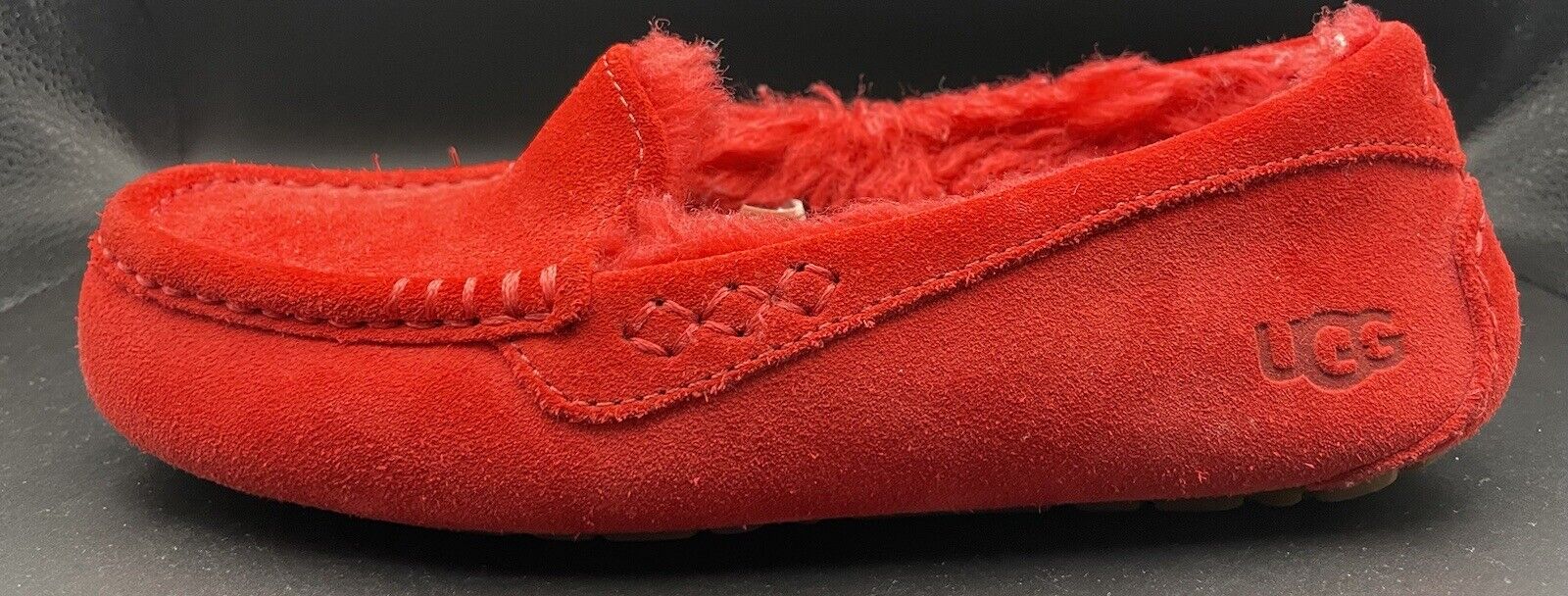 Womens Suede Ugg Moccasin Marrah Red size 5 used great condition