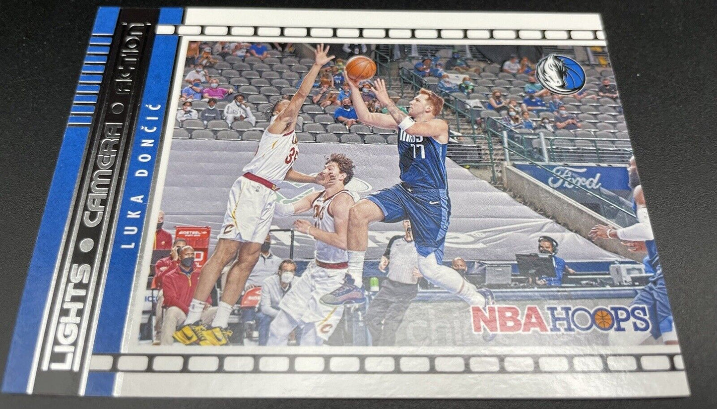 2021-22 Panini Hoops Light Camera Action Luka Doncic Dallas Mavericks #24 Lights