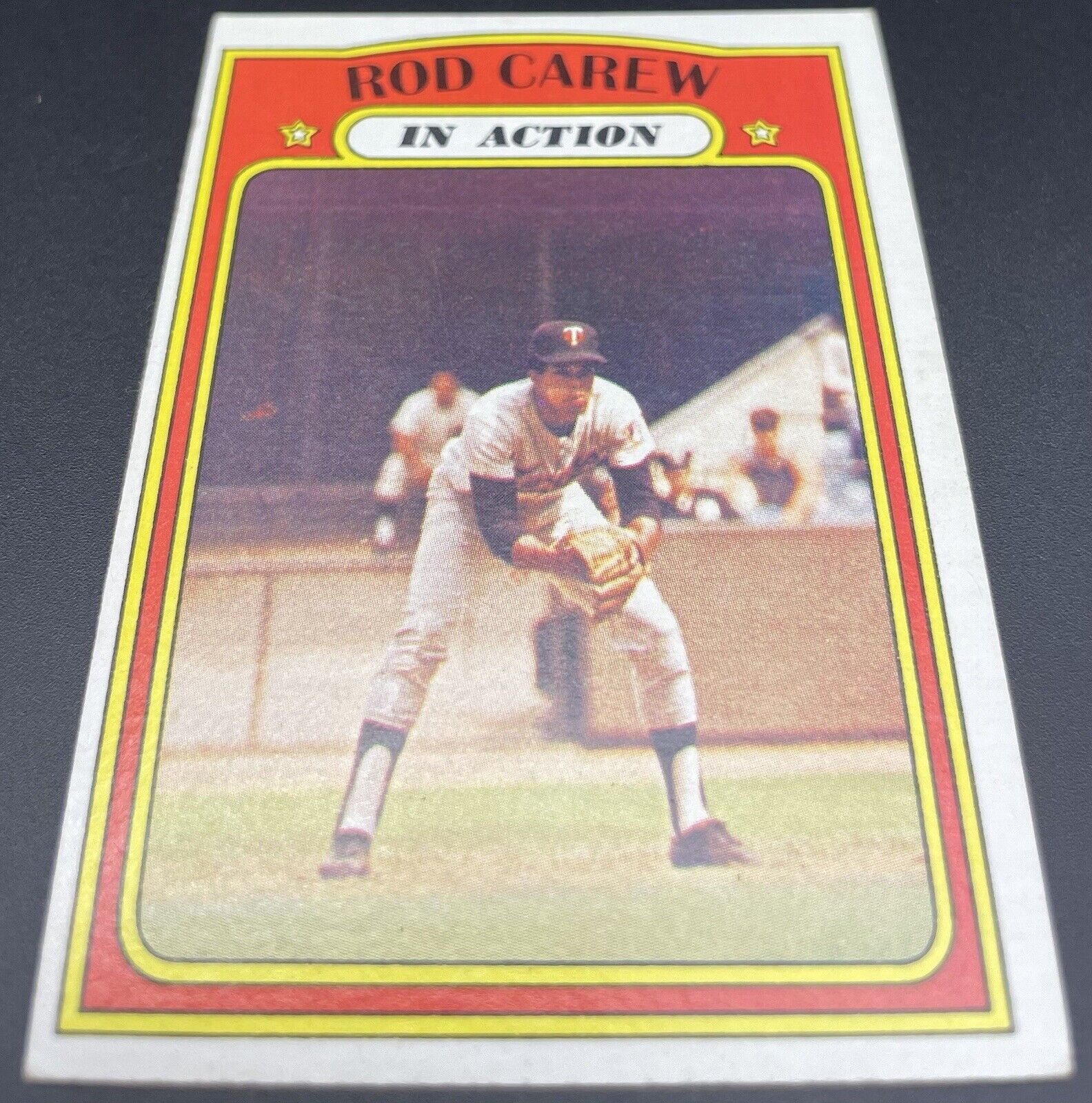 Rod Carew 1972 Topps #696 IN ACTION MINNESOTA TWINS 