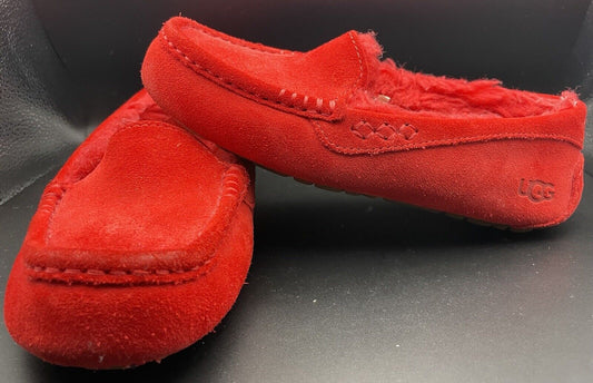 Womens Suede Ugg Moccasin Marrah Red size 5 used great condition