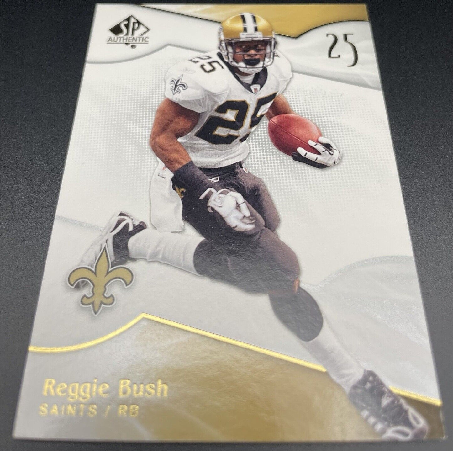 2009 SP AUTHENTIC REGGIE BUSH NEW ORLEANS SAINTS #84