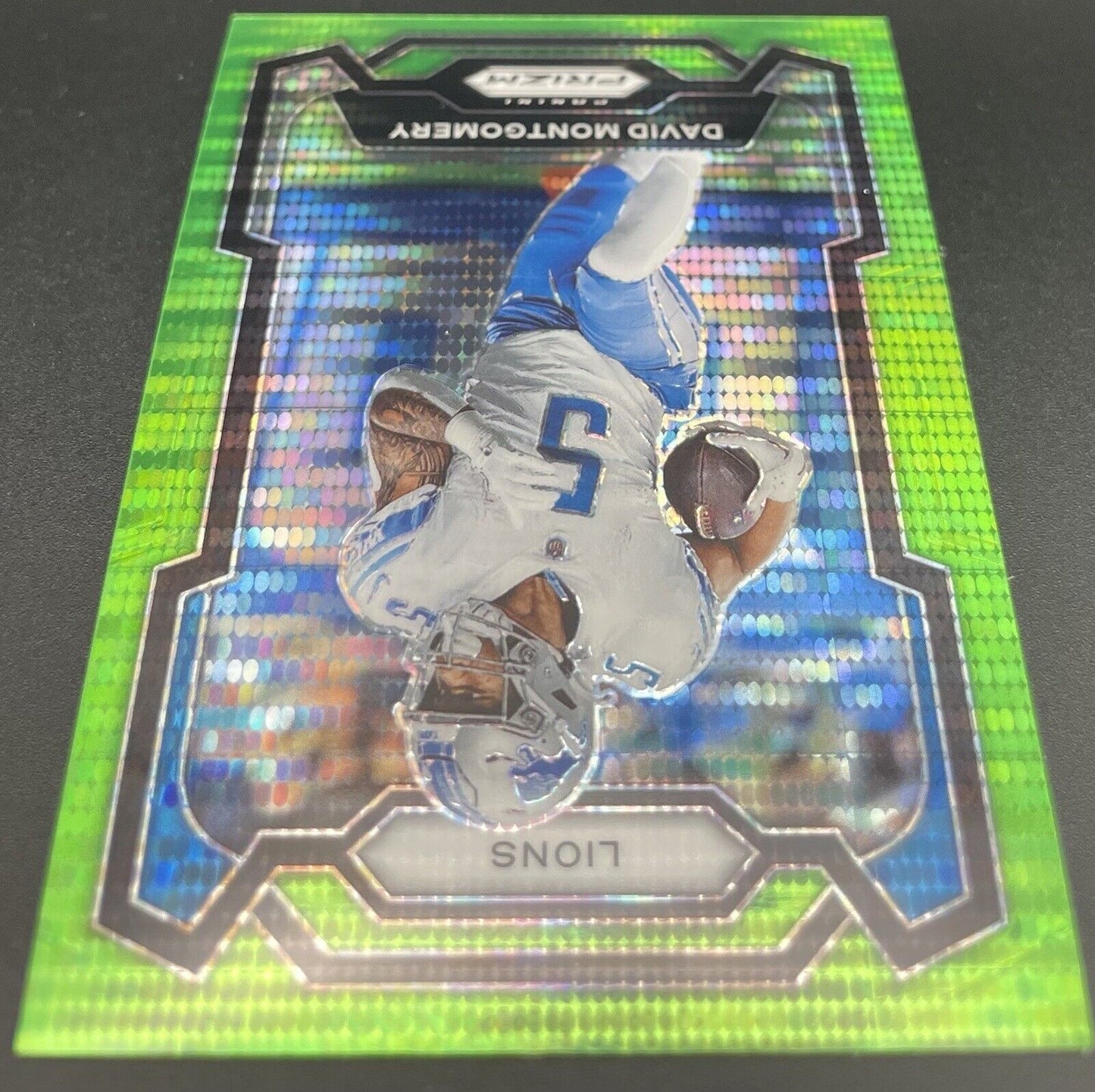 2023 Panini Prizm David Montgomery Neon Green Pulsar #97 Detroit Lions