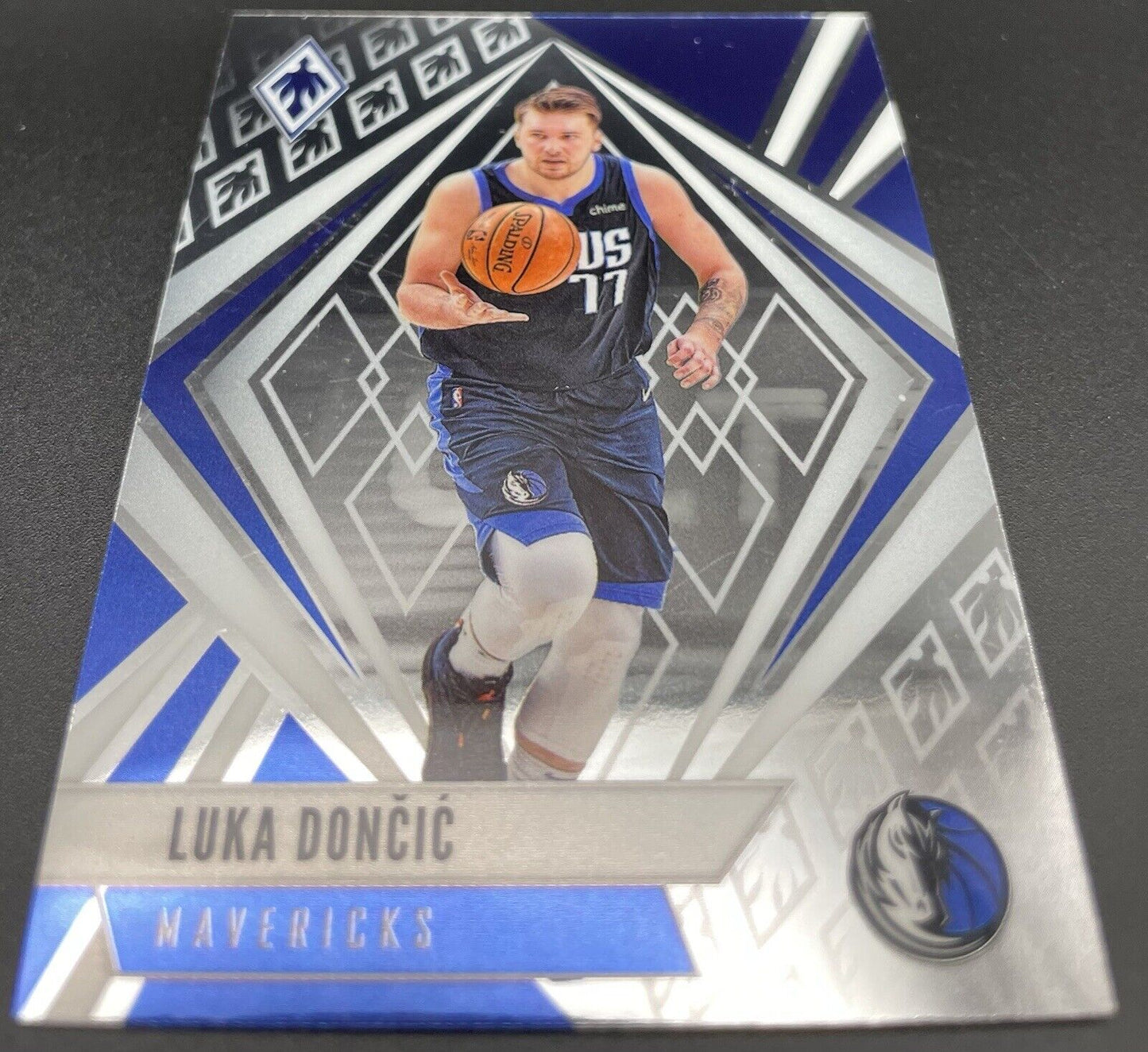 2020-21 Panini Chronicles - Phoenix #575 Luka Dončić