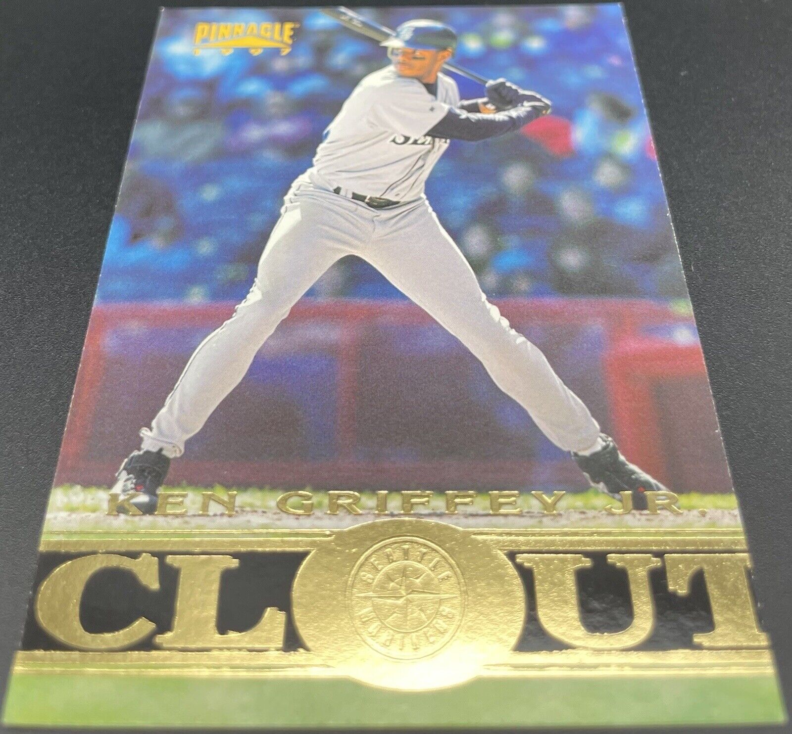 Ken Griffey, Jr.  1997 Pinnacle Clout #193 Seattle Mariners MLB Card