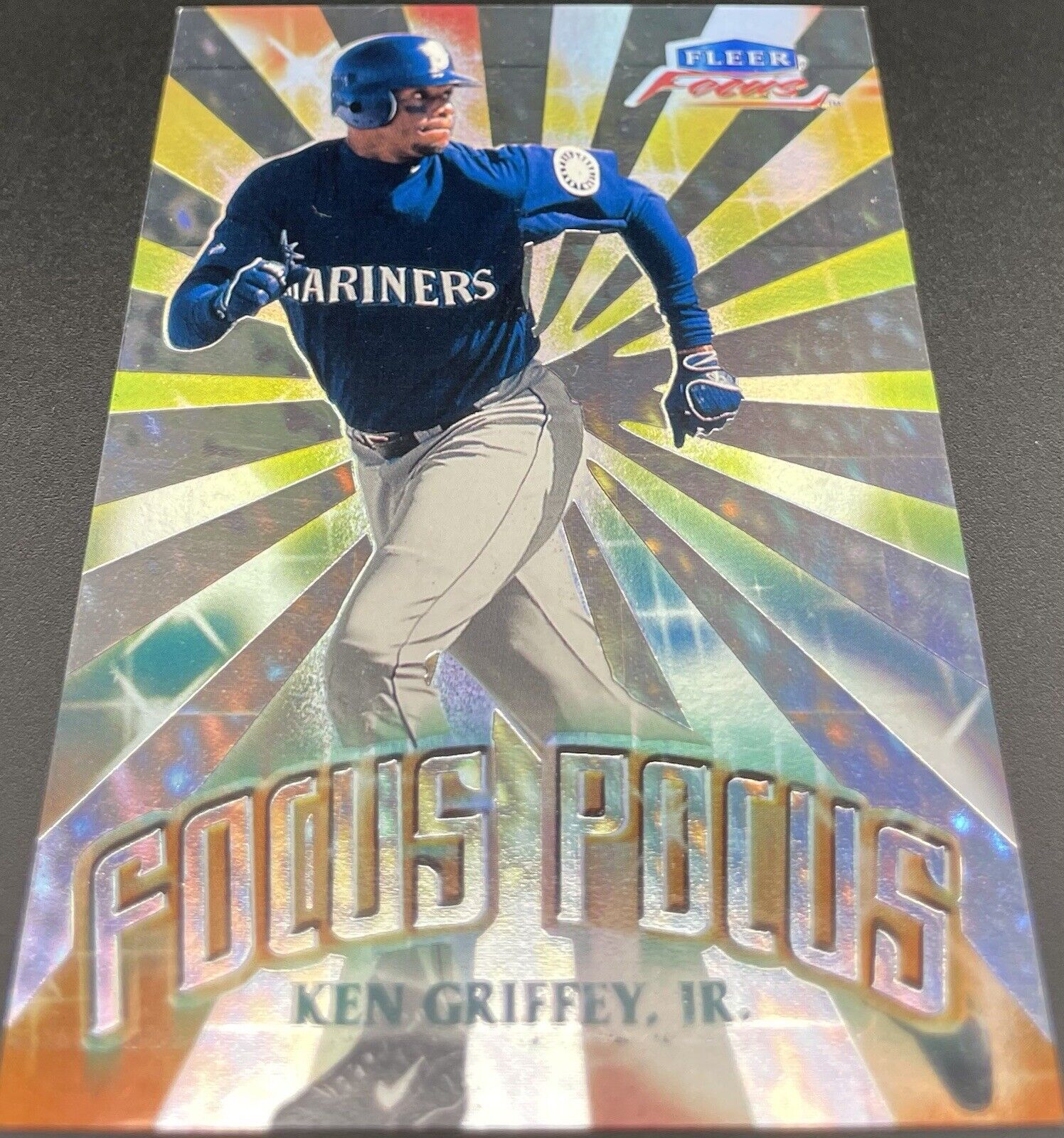 Ken Griffey Jr 2000 Fleer Skybox #8-10 focus pocus💥💥⚾️💥 RARE DON"T MISS THIS!