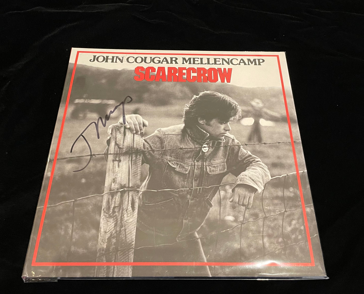 John Cougar Mellencamp Autographed Beckett COA vinyl record ￼
